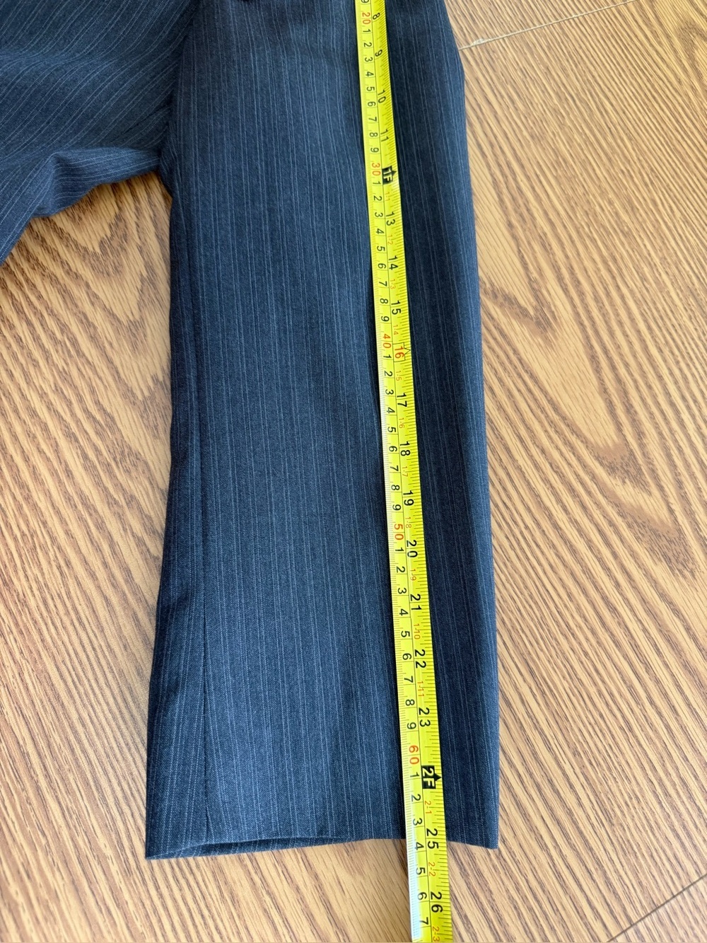 46R Jos. A Banks Suit - 2 Button Dark Gray Pin Stripe. Pants included. - Picture 8 of 15